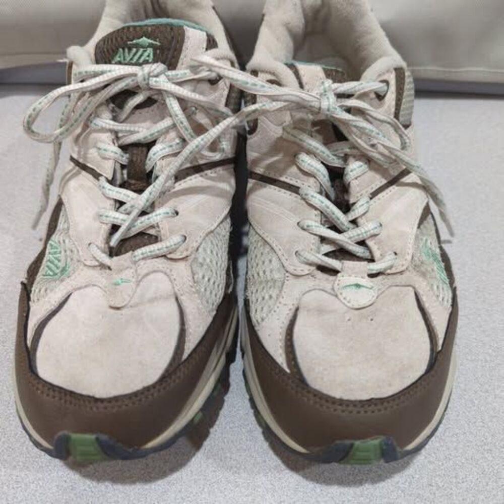 AVIA Womens Size 9.5 Medium Athletic Tennis Shoes Sneakers Tan Beige